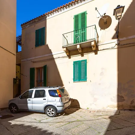Pgs Immobiliare Srls Residenza Del Vicolo Bilocale In Centro Storico La Maddalena (Sassari)